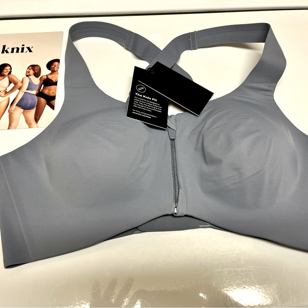 NWT Knix Catalyst sports bra, slate blue, size 6.